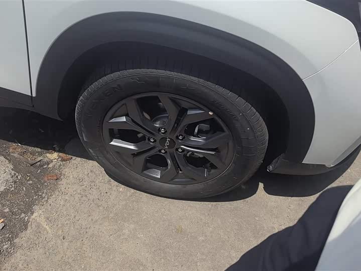 Kia Seltos 2023 2023款 1.5L CVT豪华版