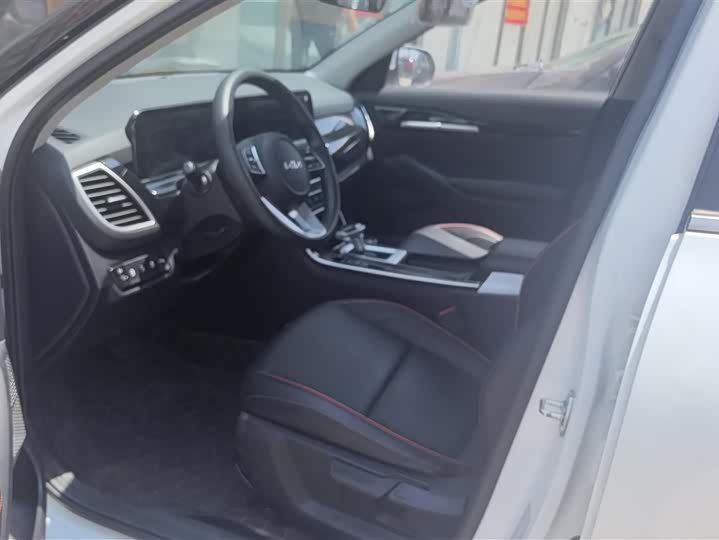 Kia Seltos 2023 2023款 1.5L CVT豪华版