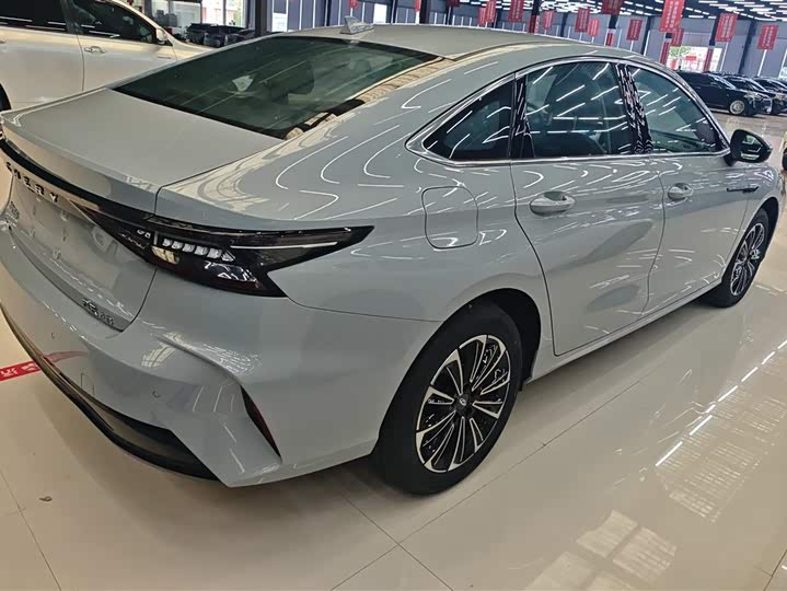 2025 Chery Fulwin A8