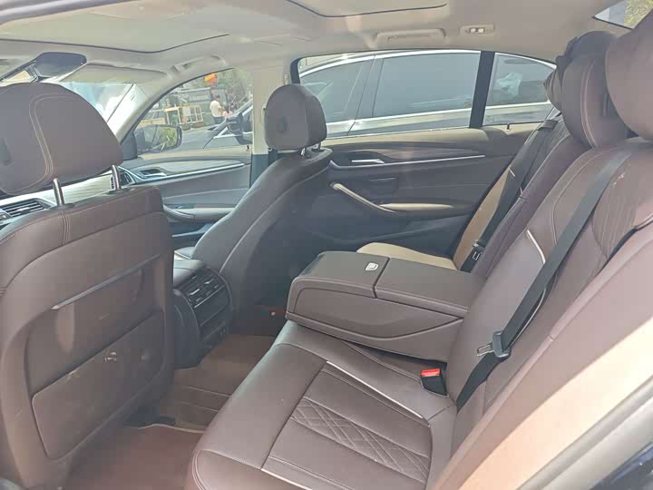 Фото 7 - BMW 5 Series Hybrid