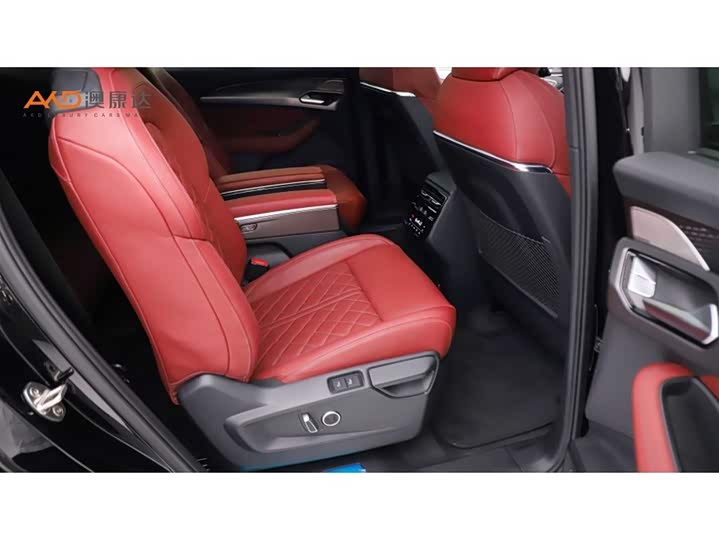 Фото 8 - Audi Q6