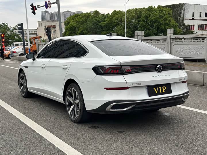 Photo 4 - Volkswagen Lamando L
