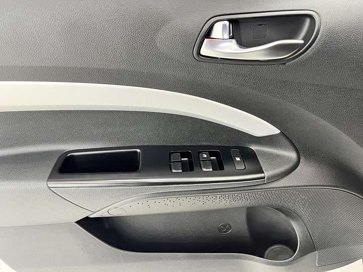 Kia KX1 2021 2021款 1.4L 自动趣享版