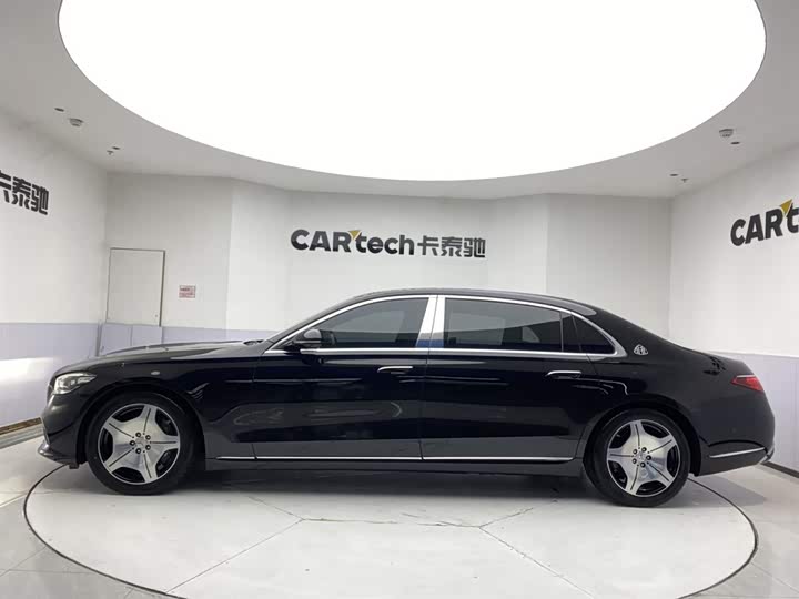 Zdjęcie 8 - Mercedes-Benz Maybach S-Class