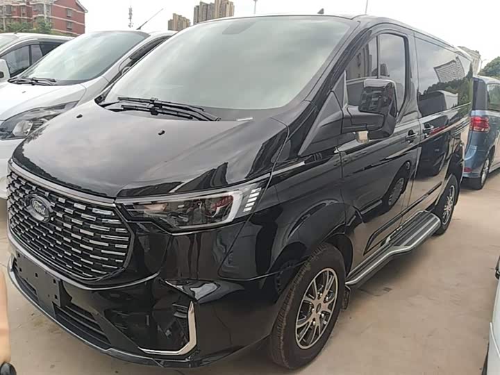 2023 Ford Tourneo