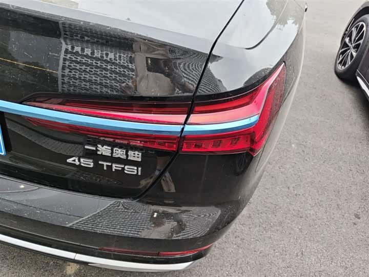 Audi A6L 2026 2026款 45 TFSI 臻选动感型