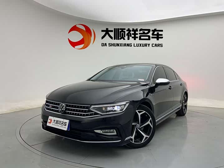 Фото 1 - Volkswagen Magotan