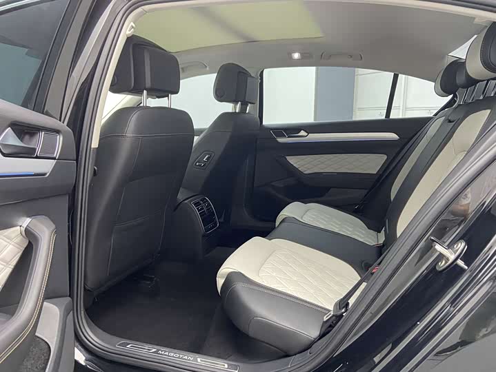 Фото 6 - Volkswagen Magotan