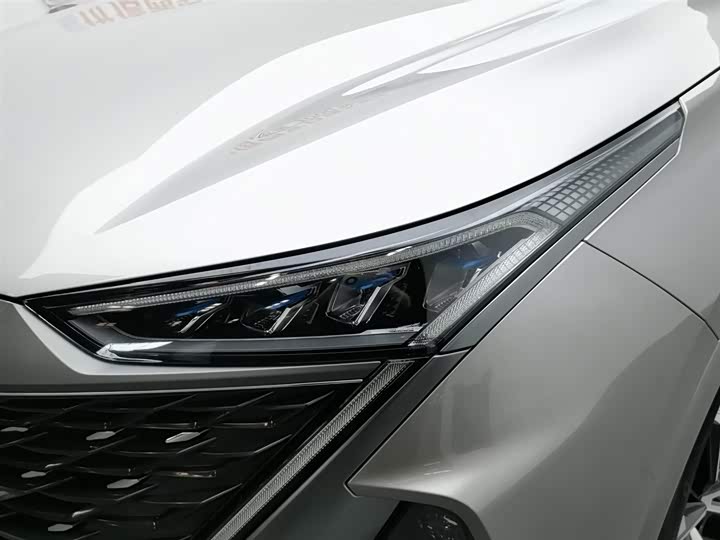 Roewe RX9 2023 2023款 2.0T 两驱越享版