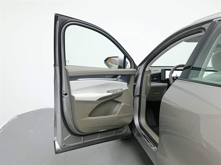 Roewe RX9 2023 2023款 2.0T 两驱越享版