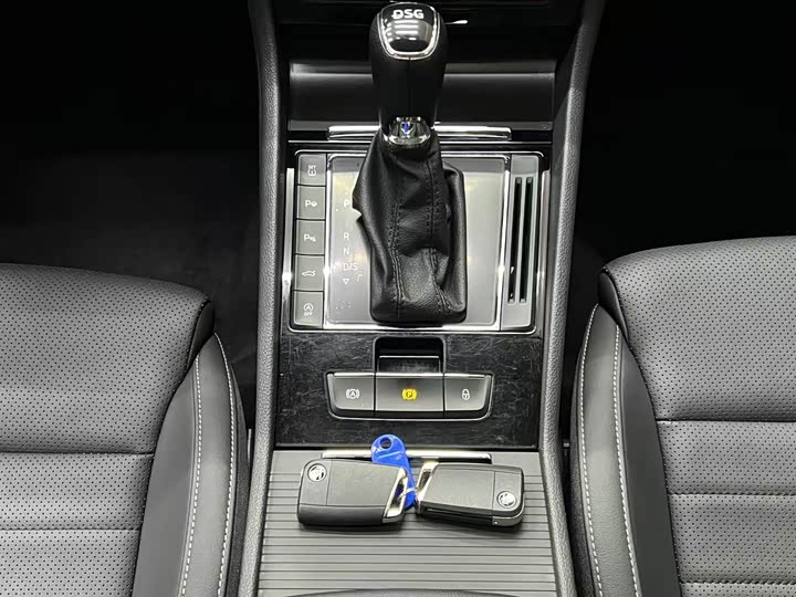 Skoda Superb 2024 2024款 TSI280 DSG尊享版