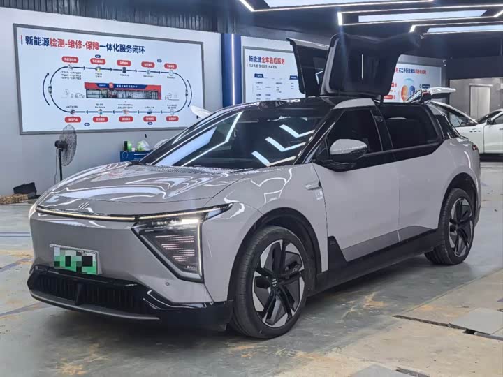 HiPhi Y 2023 2023款 765km 旗舰版