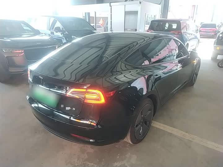 Photo 7 - Tesla Model 3