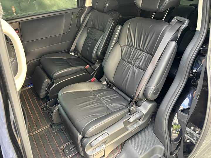 Фото 4 - Honda Odyssey