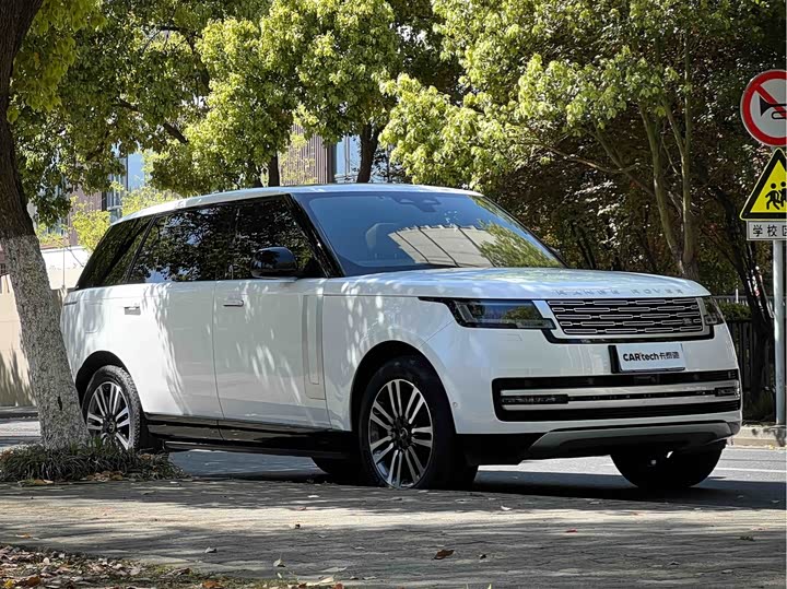 Photo 3 - Land Rover Range Rover