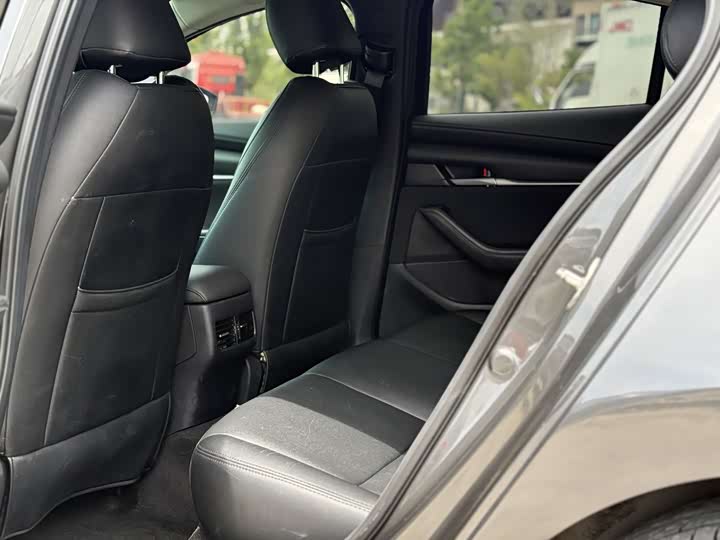 Фото 5 - Mazda 3 (Axela)