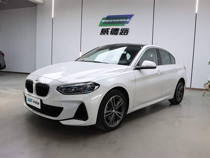 صورة 1 - BMW 1 Series