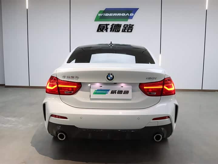 صورة 3 - BMW 1 Series