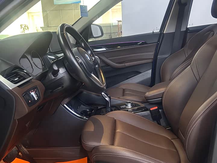 Фото 6 - BMW X1