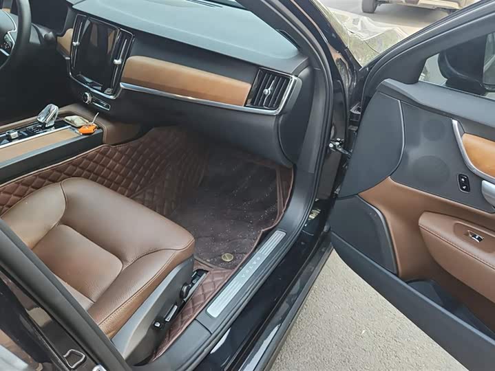 Zdjęcie 8 - Volvo S90