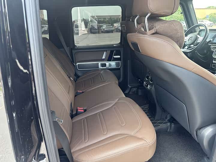Фото 8 - Mercedes-Benz G-Class