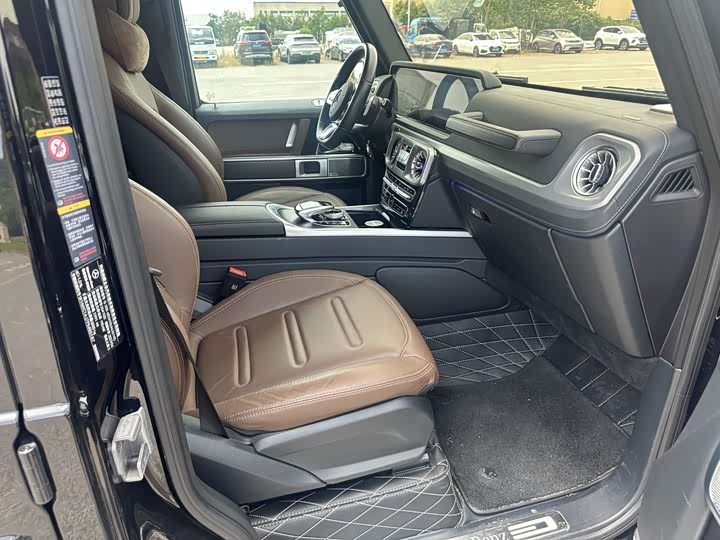 Фото 9 - Mercedes-Benz G-Class