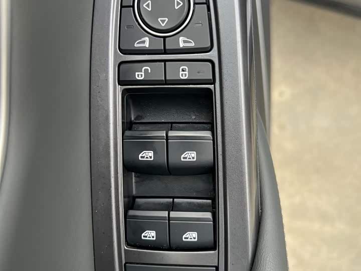 BYD Song L DM-i Hybrid 2025 2025款 智驾版 160km 卓越型