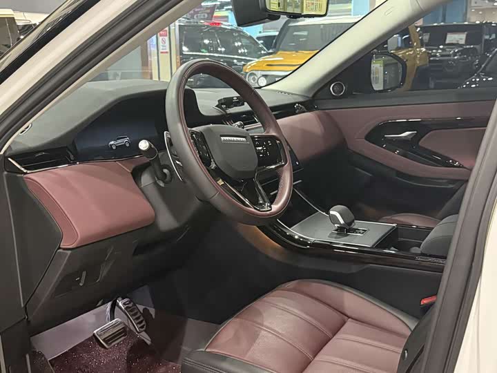 Land Rover Range Rover Evoque L 2026 2026款 揽胜极光 L SE