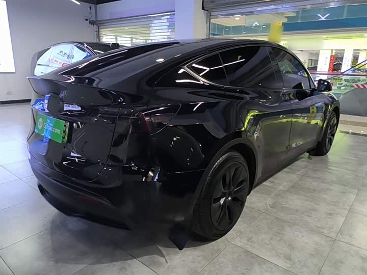 Фото 7 - Tesla Model Y