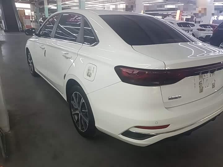 Фото 5 - Geely Emgrand