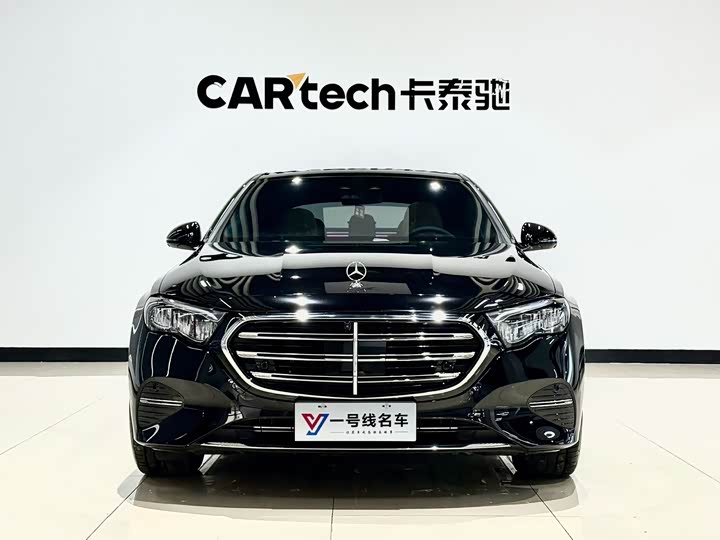 Фото 1 - Mercedes-Benz E-Class