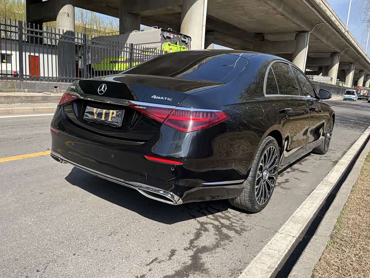 Фото 5 - Mercedes-Benz S-Class