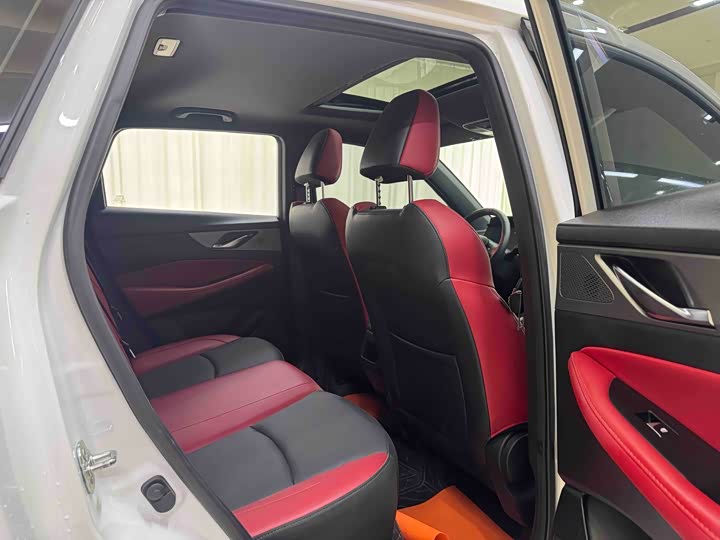 Changan CS35 Plus 2021 2021款 蓝鲸NE 1.4T DCT豪华型