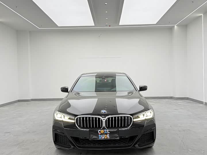 Фото 2 - BMW 5 Series
