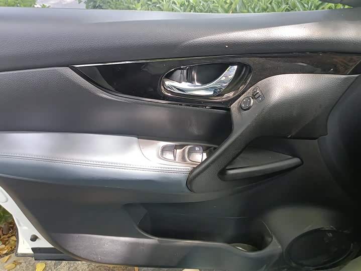 Nissan Qashqai 2025 2025款 荣誉 2.0L CVT XV真心版