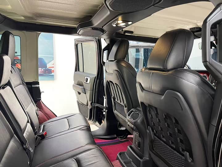 Jeep Wrangler 2021 2021款 2.0T 罗宾汉四门版