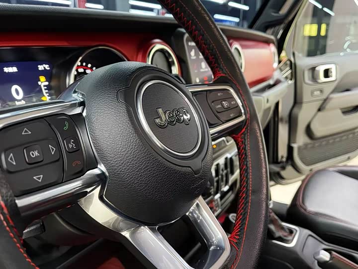 Jeep Wrangler 2021 2021款 2.0T 罗宾汉四门版