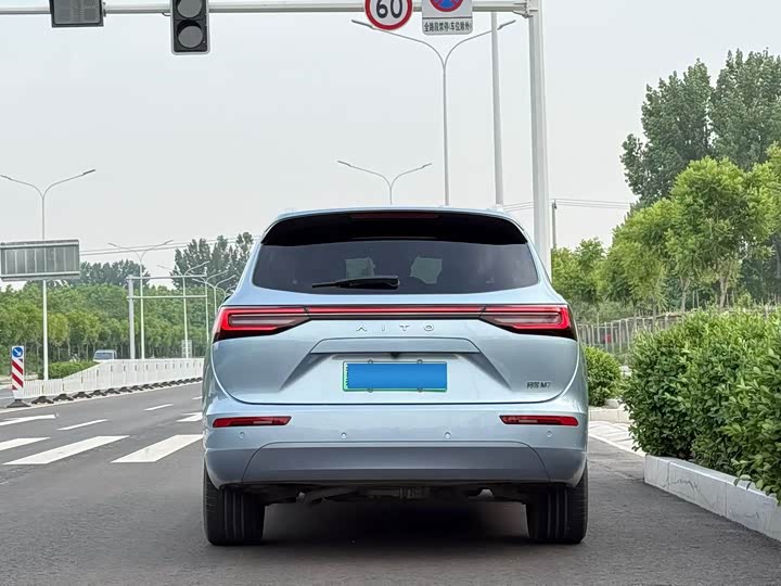 Aito M7 2022 2022款 1.5T 四驱豪华版