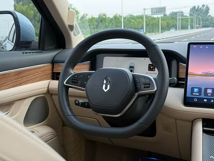 Aito M7 2022 2022款 1.5T 四驱豪华版