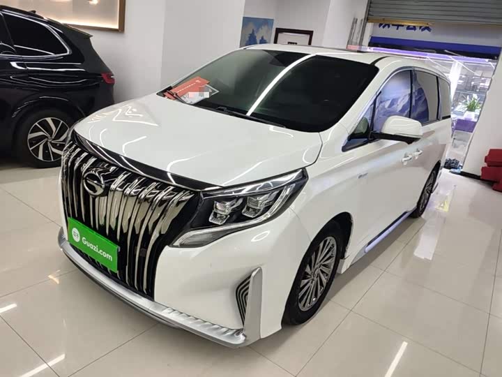 Фото 2 - GAC Trumpchi M8