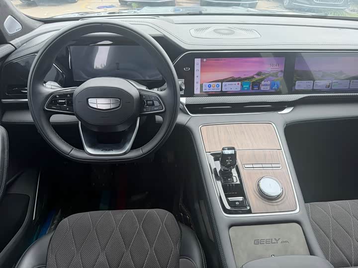 Photo 8 - Geely Monjaro
