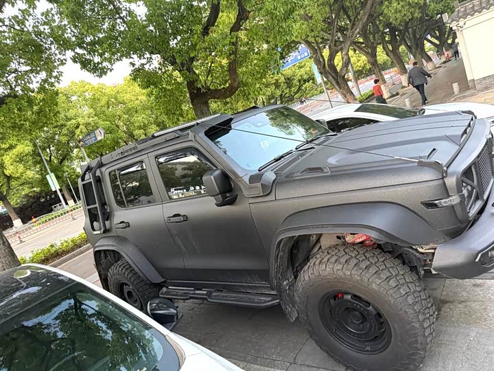 Zdjęcie 2 - Tank 300