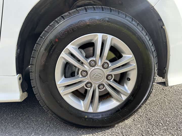 Maxus G10 2022 2022款 2.0T 自动精英版 汽油 9座