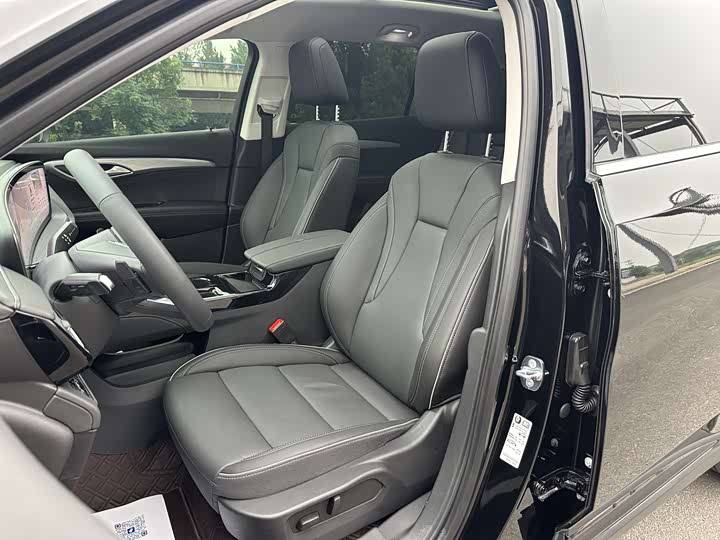 Buick Envision Plus 2025 2025款 昂科威Plus 28T 四驱白金版