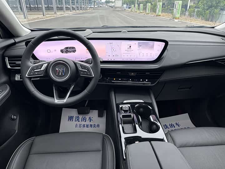 Buick Envision Plus 2025 2025款 昂科威Plus 28T 四驱白金版