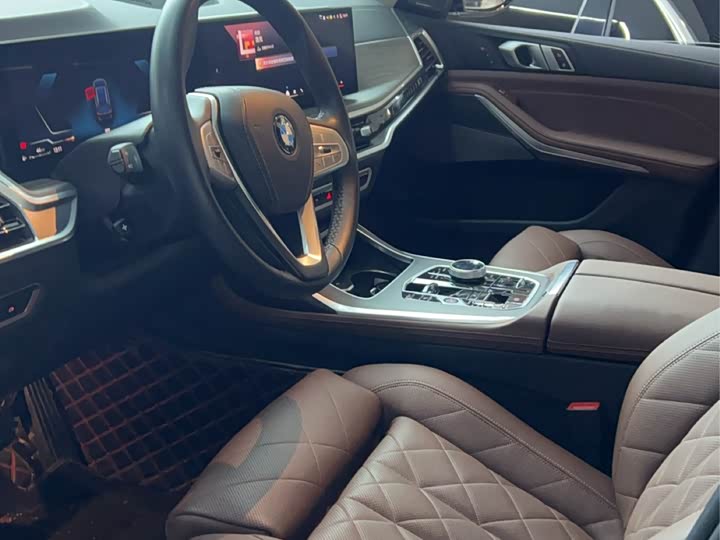 BMW X7 2024 2024款 xDrive40i 领先型豪华套装
