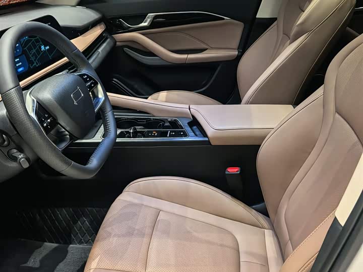 Bestune B70 2024 2024款 龙腾版 1.5T 领创型