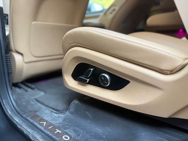 Aito M7 2022 2022款 1.5T 后驱舒适版