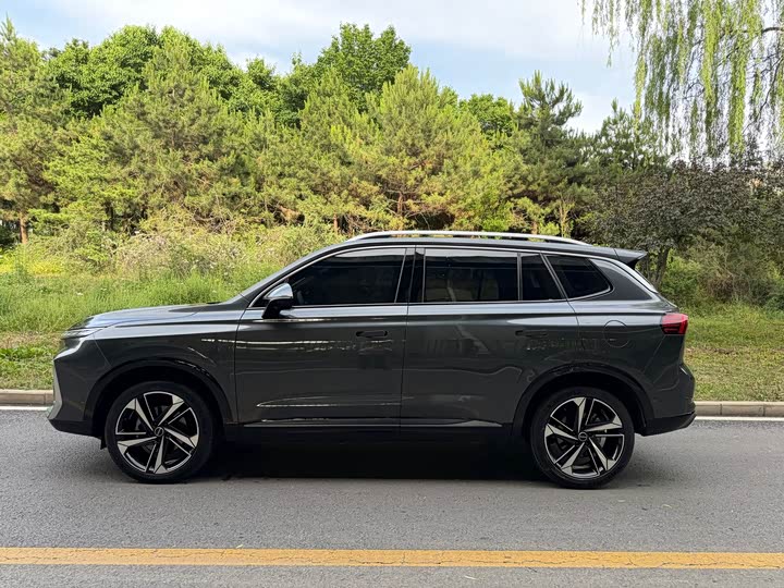 Roewe RX5 Max 2022 2022款 2.0T 自动有为至尊版