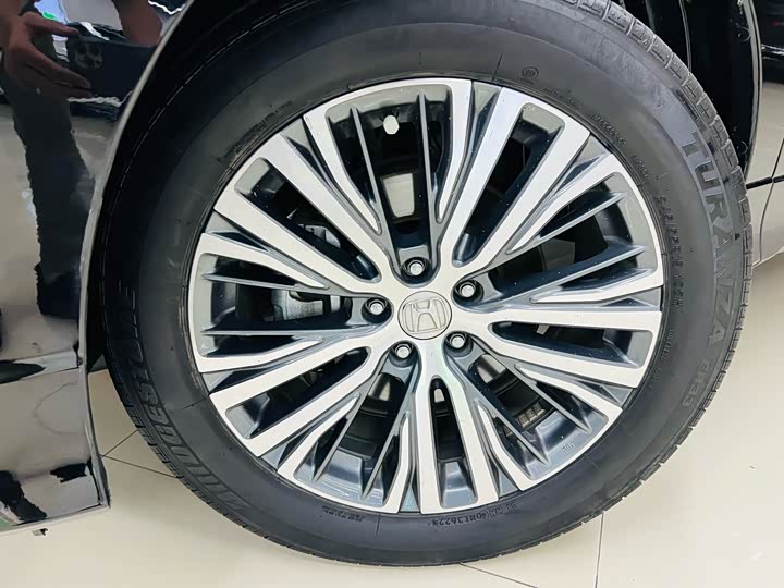 Фото 5 - Honda Avancier